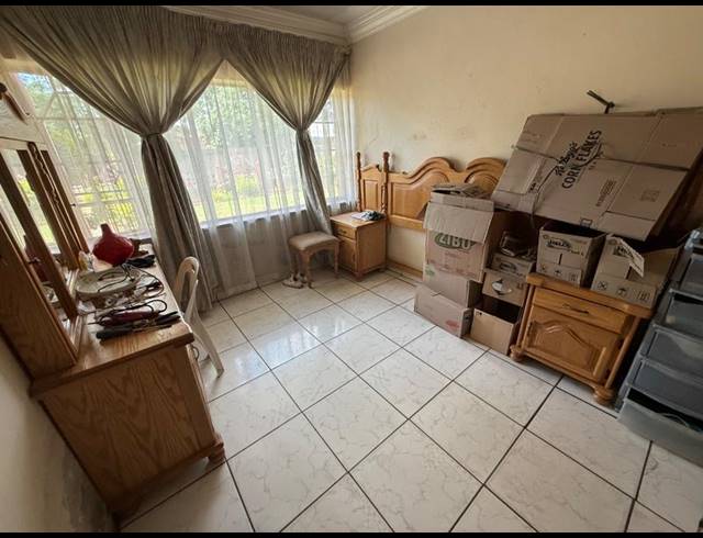 11 BEDROOM HOUSE FOR SALE IN VANDERBIJLPARK CE 2